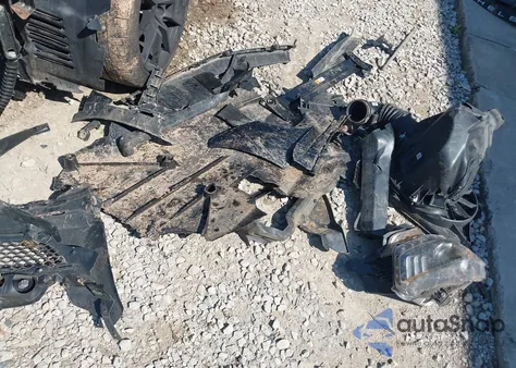 2017 Ford Shelby Gt350 z USA, uszkodzony, nr VIN 1FA6P8JZ1H5524070